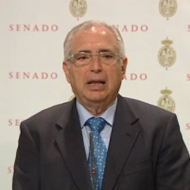 Imbroda propone contratar azafatas de bienvenida para inmigrantes