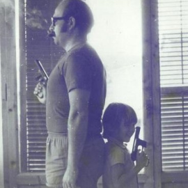 Manuel Vázquez Montalbán y su hijo Daniel