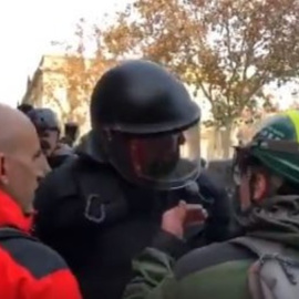 Momento del enfrentamiento que se hizo viral./ TWITTER