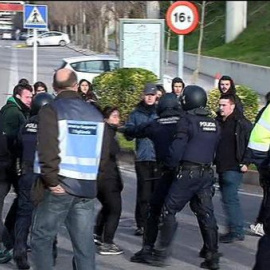 Los piquetes tratan de cortar los accesos a la Universidad Autónoma de Barcelona