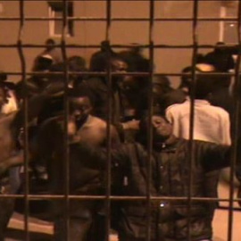 Unos 200 inmigrantes realizan un nuevo salto a la valla de Melilla