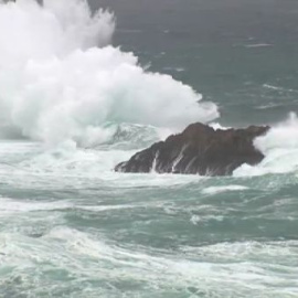 Fuerte oleaje en Valdoviño (La Coruña)