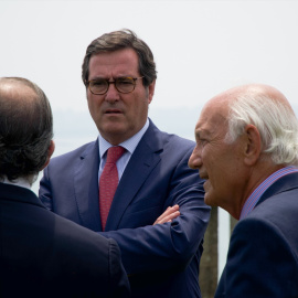 El presidente de la Confederación Española de Organizaciones Empresariales (CEOE), Antonio Garamendi, asiste a la reunión del Consejo Asesor de la Confederación de Empresarios de Galicia (CEG), a 14 de julio de 2022, en O Grove, Pontevedra, Galicia (E