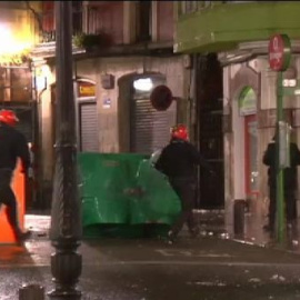 Noche de enfrentamientos en Bilbao entre ertzaintzas y anti sistema