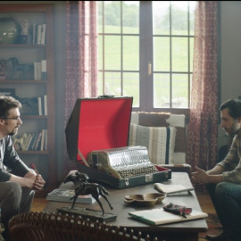 De izquierda a derecha, Iñaki Rikarte y Aitor Beltrán, en una secuencia de la película.