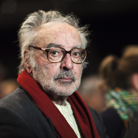 El director suizo-francés Jean-Luc Godard asiste a la ceremonia de entrega de premios del 'Grand Prix Design' en el Museo del Diseño de Zúrich en Zúrich.