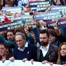 El president, Quim Torra, en la manifestación contra el juicio del procés en Barcelona. / EFE