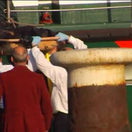 Los buzos recuperan el cadáver de un pescador gallego