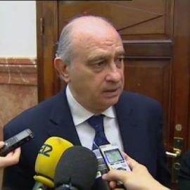 Fernandez Díaz 'invita' a los diputados a visitar las fronteras de Ceuta y Melilla