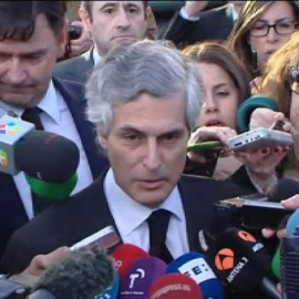 Suárez Illana agradece emocionado a la prensa su apoyo durante las últimas horas de vida de su padre