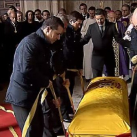 Adolfo Suárez ya descansa junto a su esposa en la catedral de Ávila