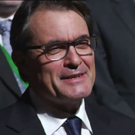 Sáenz de Santamaría pide a Mas que defina su posición