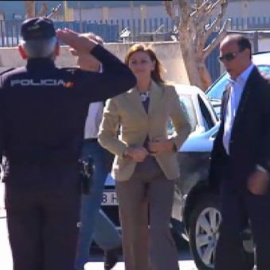 Cospedal y Pons visitan la valla de Melilla