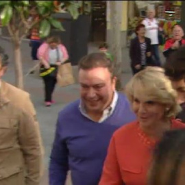 Abucheos a Aguirre en su primera aparición pública tras 'darse a la fuga'