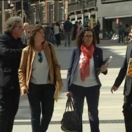 Marta Rovira (ERC) buscó y consiguió el saludo de Rajoy y Sáenz de Santamaría