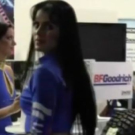 Un anuncio para emplear a azafatas ha incendiado las redes sociales