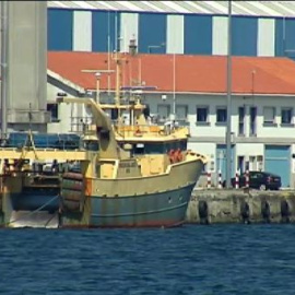 Consternación entre los marineros del puerto de Marín tras la tragedia del 'Mar Nosso'