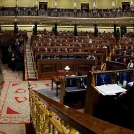 La ministra de Hacienda, María Jesús Montero (i), interviene en el debate de totalidad de los presupuestos este martes en el pleno del Congreso. EFE/Juan Carlos Hidalgo