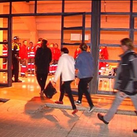 Cientos de personas desalojadas por el fuego en Torrent