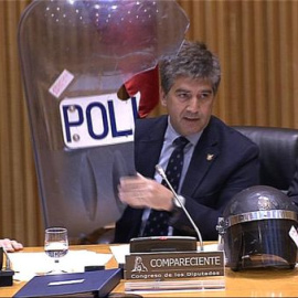 Cosidó anuncia la destitución del jefe de los antidisturbios