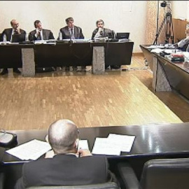 El juez Elpidio Silva se niega a declarar después de que la sala no admita que cambie de abogado