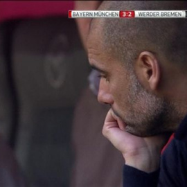 La mirada triste de Guardiola en el banquillo