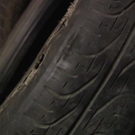 Mas de 820.000 vehículos están circulando con defectos graves en los neumáticos  