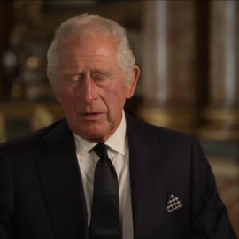 Carlos III recuerda a sus padres en su primer discurso como rey