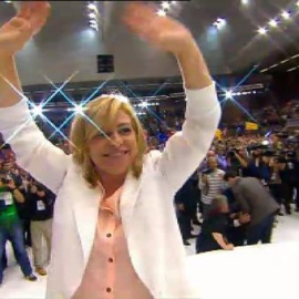 Valenciano, arropada por Manuel Valls, Felipe González y Martin Schulz en el mitin de Barcelona