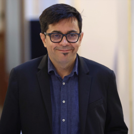 El diputado de Unidas Podemos, Gerardo Pisarello, a su llegada a una reunión de la Mesa del Congreso de los Diputados, a 13 de septiembre de 2022, en Madrid.