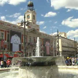 Colchoneros y meregues llenan las calles de Madrid 