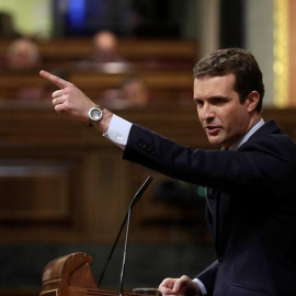 El presidente del PP, Pablo Casado, interveniene en el debate de totalidad de los presupuestos este martes en el pleno del Congreso. EFE/Kiko Huesca