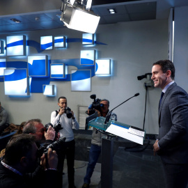 El secretario general del PP, Teodoro Garcia, durante la rueda de prensa posterior a la reunión del Comité de Dirección del partido, en la sede de Génova. EFE/Emilio Naranjo