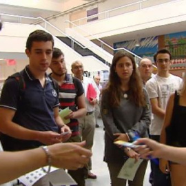 Comienza la Selectivida en Madrid y Valencia con preguntas sobre la última 