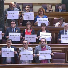 IU pide un referéndum bajo la amenaza de un vuelco en las urnas