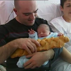 Los padres de los recién nacidos podrán inscribir a sus bebés en el hospital