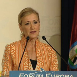 Cifuentes cree que Podemos podría dañar irreversiblemente la imagen internacional de España