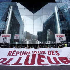 Protesta de 'Extinction Rebellion' en el distrito empresarial de La Défense. Foto: REUTERS / BENOIT TESSIER