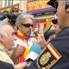 Unos 200 republicanos se manifiestan coincidiendo con la proclamación del Rey