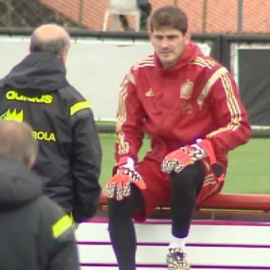 Caras largas y ambiente tranquilo en el entrenamiento de La Roja
