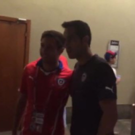 Los chilenos se preparan para el partido ante España