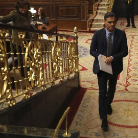14/11/2018.-El presidente del Gobierno, Pedro Sánchez, abandona el hemicíclo durante la sesión de control al Ejecutivo que hoy tiene lugar en el Congreso de los Diputados. EFE/Ballesteros