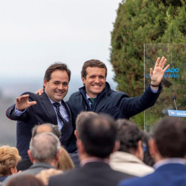 Pablo casado y el presidente del PP castellanomanchego, Paco Nuéz, en un acto en Toledo este domingo / EFE Ismael Herrero.