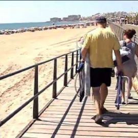 Playas repletas para dar el pistoletazo de salida a las vacaciones veraniegas