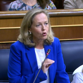 Nadia Calviño:  "¿Por qué Moreno Bonilla se ha metido en una competencia fiscal con Ayuso para beneficiar a los ricos?"