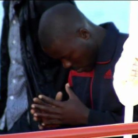 Una lancha con 47 subsaharianos, entre los que hay 6 niños, llega a la costa de Granada