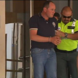 Un informe de la Guardia Civil asegura que una maniobra sorpresiva del conductor de la excavadora provocó el accidente