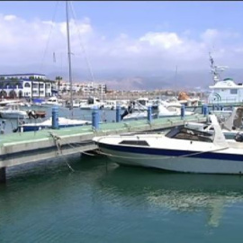 La Junta de Andalucía saca a subasta los barcos abandonados en sus puertos