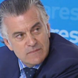 Bárcenas reclama al PP 900.000 euros de 42 salarios tras su despido