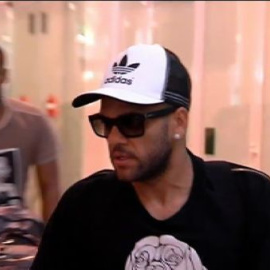 Dani Alves sobre su continuidad en el Barça: "Yo tengo que hablar sólo con Luis"